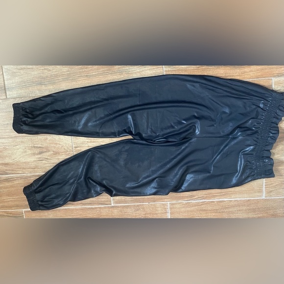 Gianni Bini Annabeth Jogger Pants - Picture 4 of 7